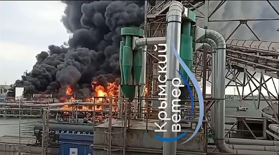 Русия преустанови фериботните услуги до Крим след украинско нападение срещу пристанище „Кавказ“